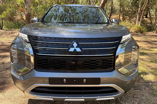 2022 Mitsubishi Outlander LS ZM thumb-1