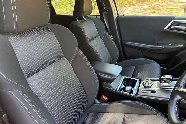 2022 Mitsubishi Outlander LS ZM thumb-9