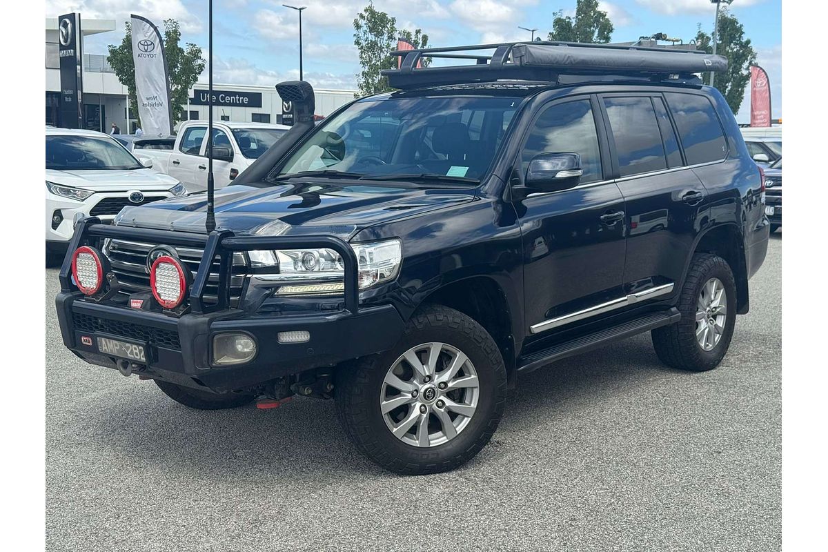 2017 Toyota Landcruiser Sahara VDJ200R