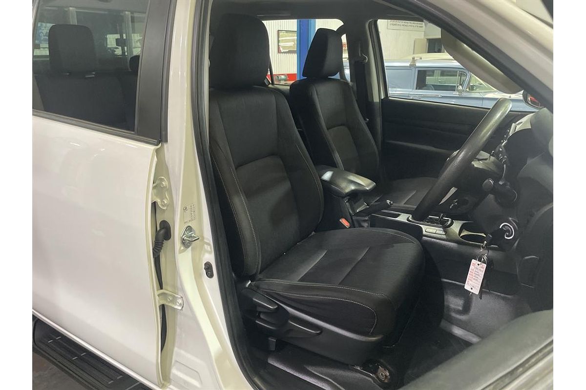 2022 Toyota Hilux SR (4x4) GUN126R 4X4