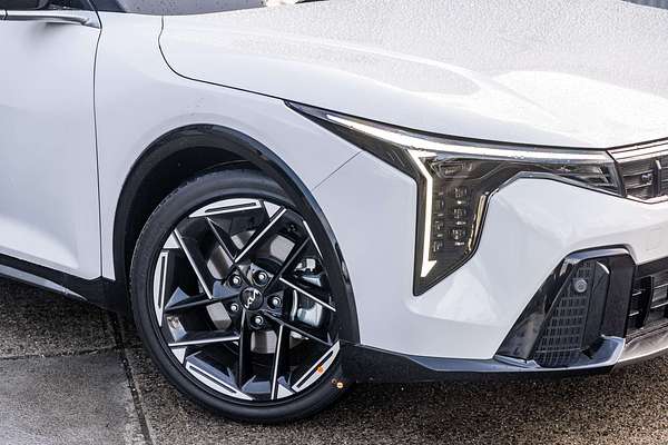 2025 Kia K4 GT-Line CL4m