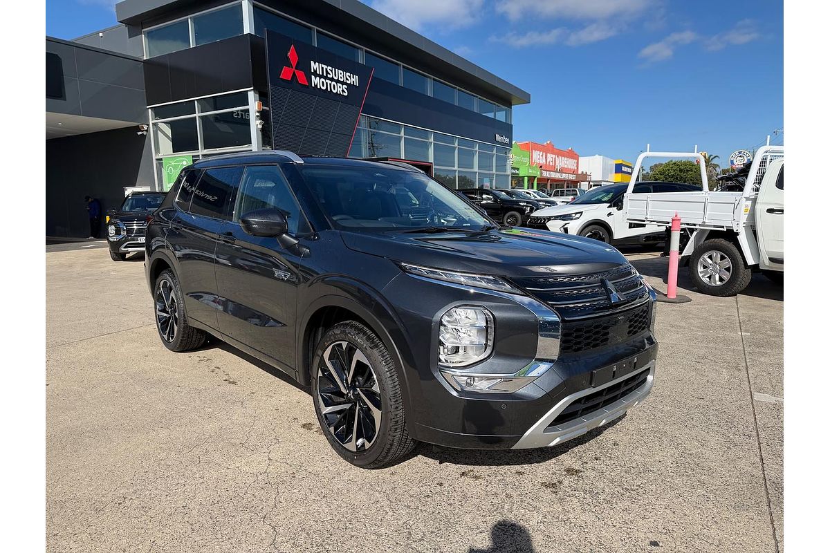 2025 Mitsubishi Outlander PHEV Exceed ZM