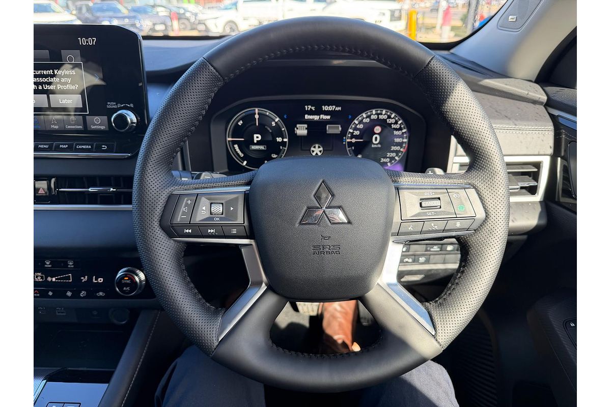 2025 Mitsubishi Outlander PHEV Exceed ZM