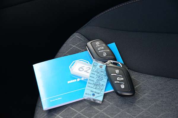 2024 MG HS Vibe SAS23 thumb-20