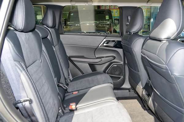 2025 Mitsubishi Outlander Aspire ZM thumb-8