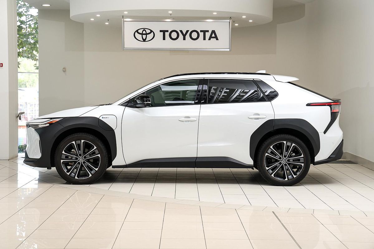 2024 Toyota bZ4X YEAM15R