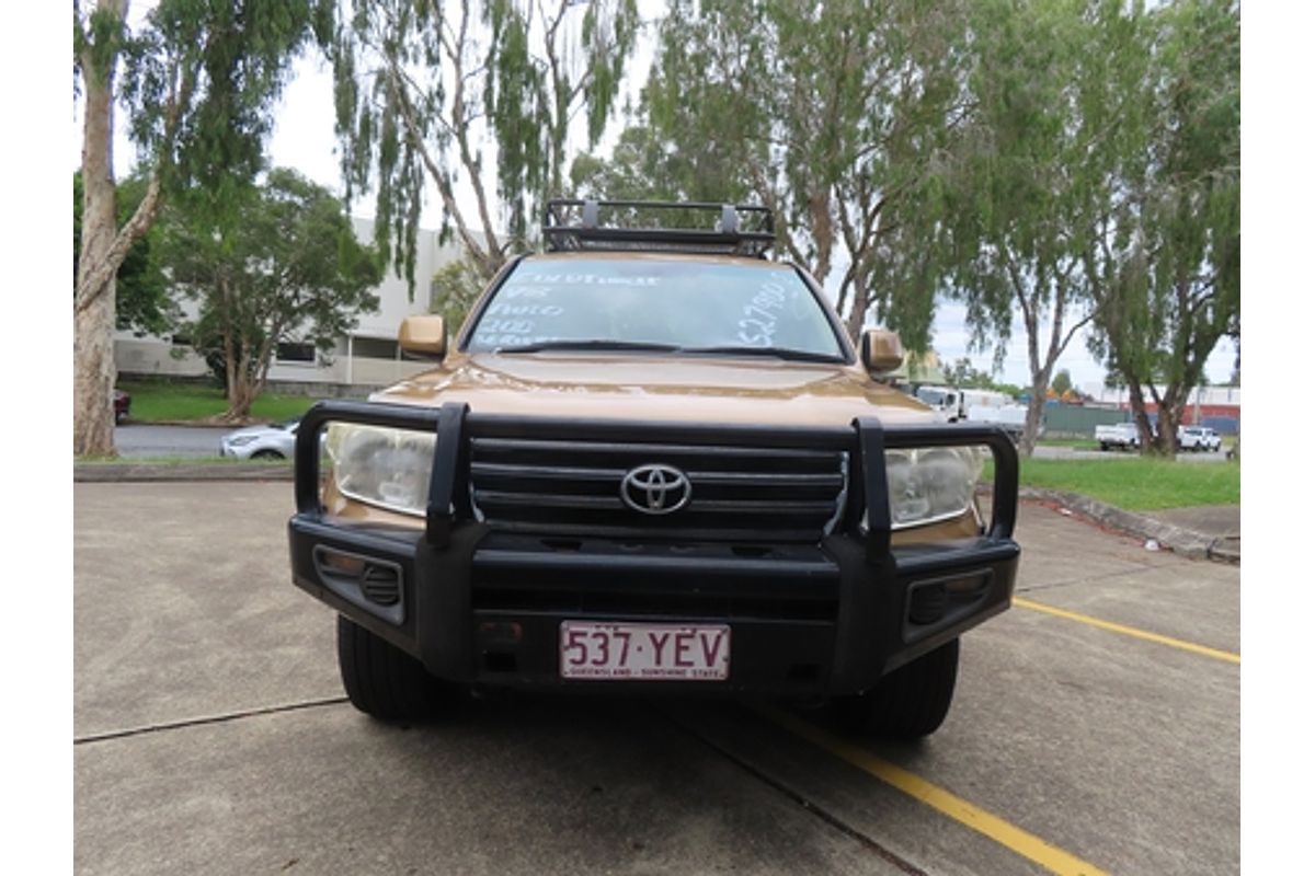 2010 Toyota Landcruiser GXL UZJ200R