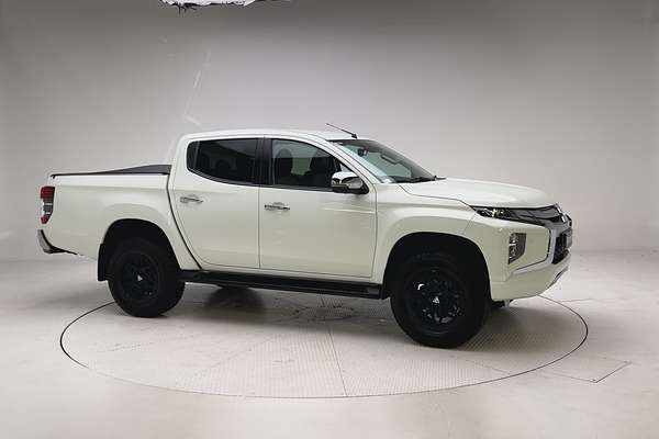 2022 Mitsubishi Triton GLS MR 4X4 thumb-3