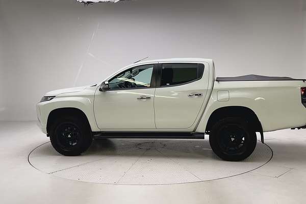 2022 Mitsubishi Triton GLS MR 4X4 thumb-7