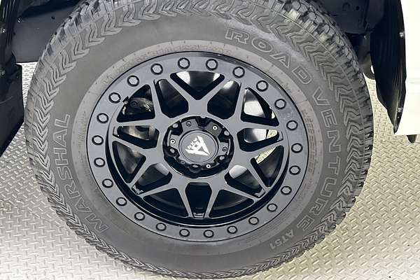 2022 Mitsubishi Triton GLS MR 4X4 thumb-9