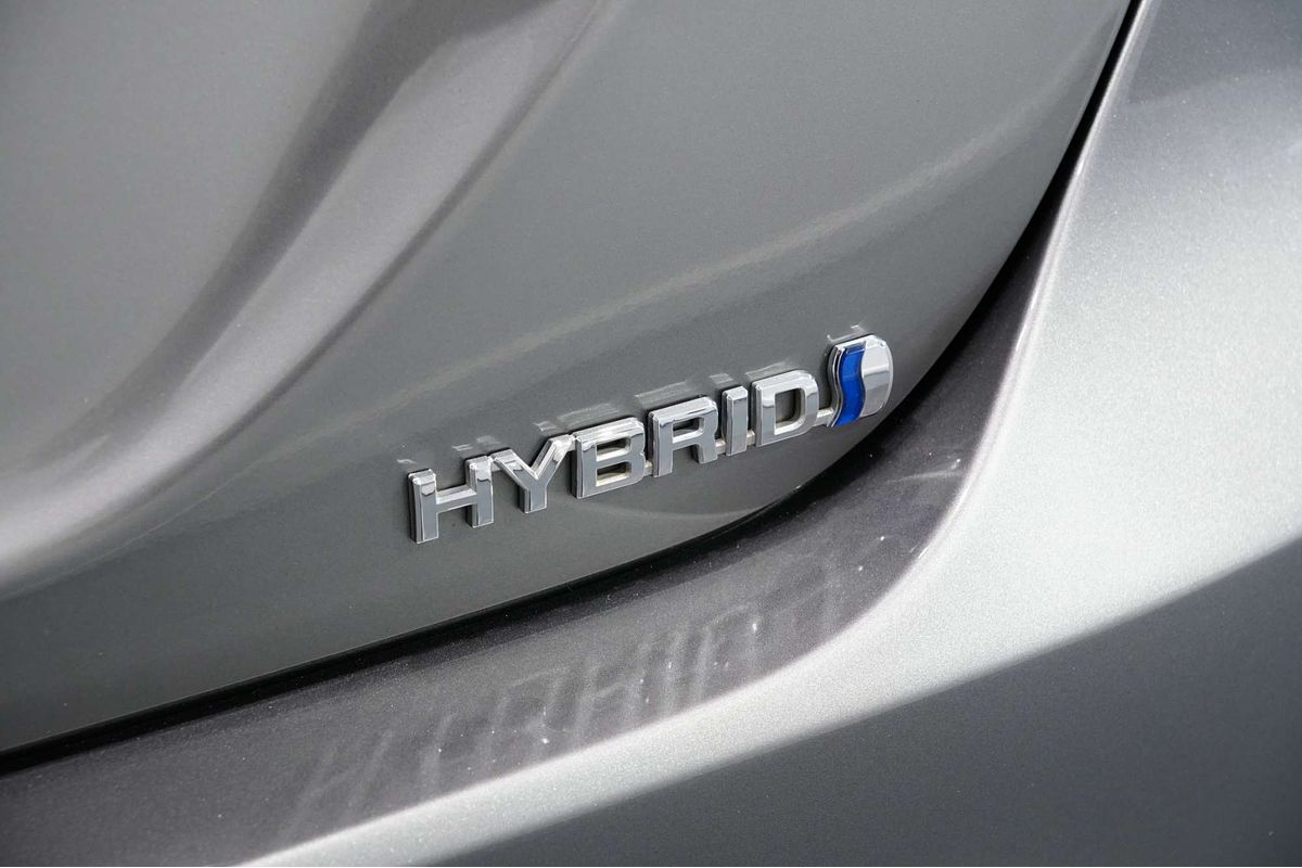 2022 Toyota Camry Ascent AXVH70R