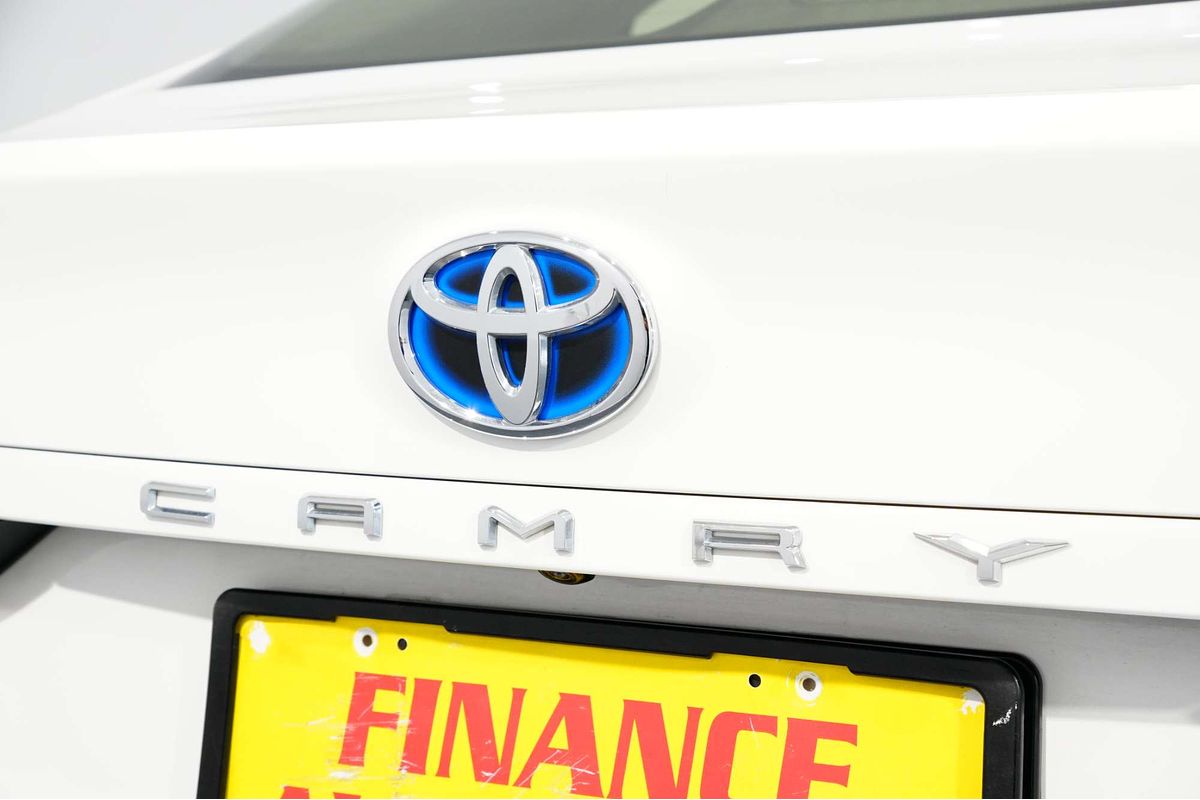 2022 Toyota Camry Ascent AXVH70R