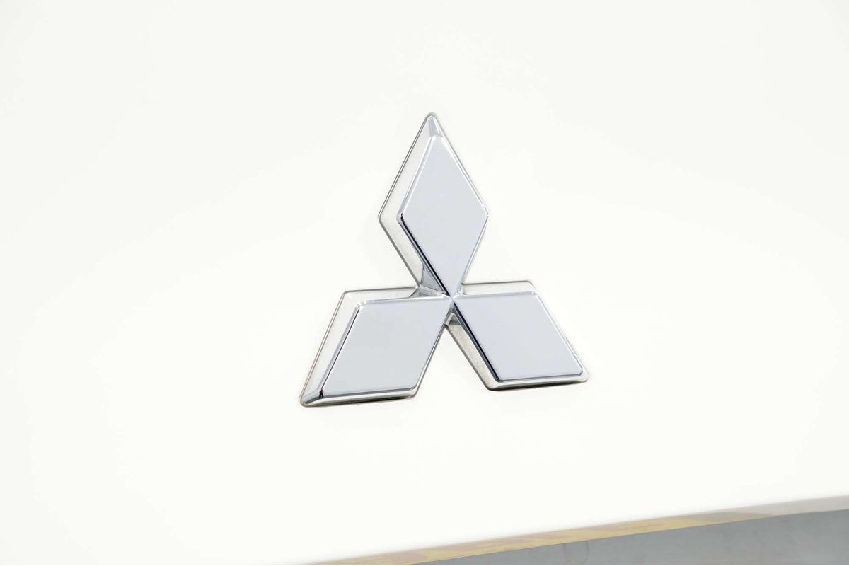 2024 Mitsubishi Outlander LS ZM