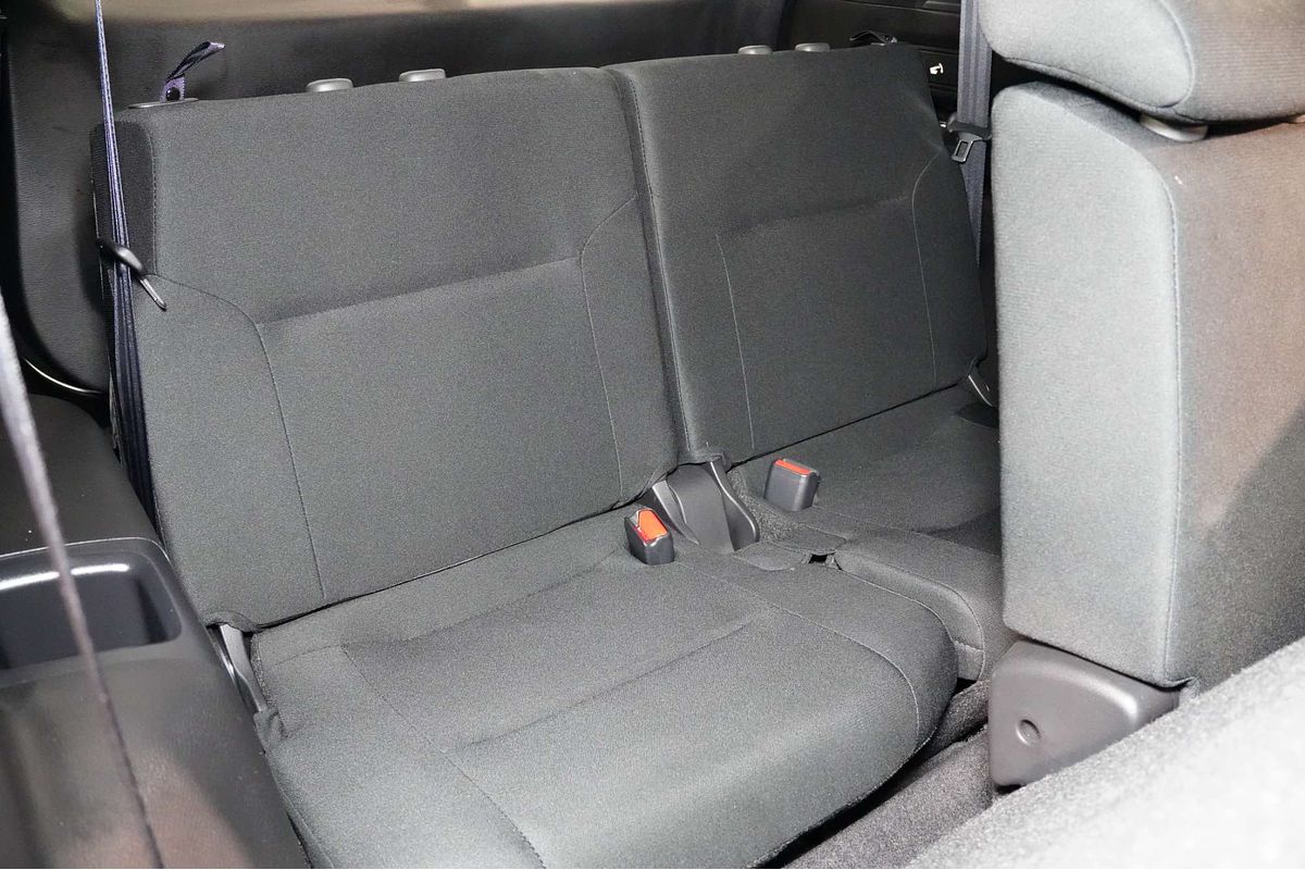 2024 Mitsubishi Outlander LS ZM