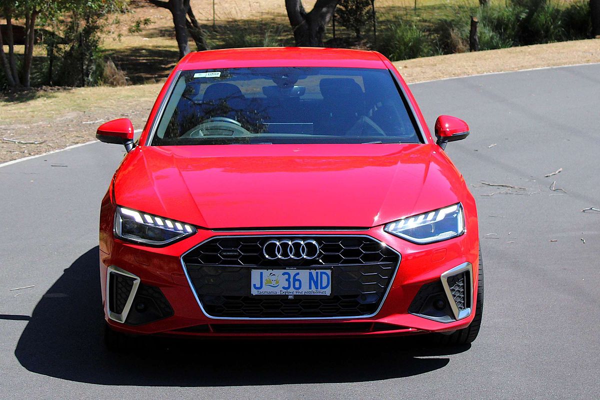 2021 Audi A4 45 TFSI S line B9