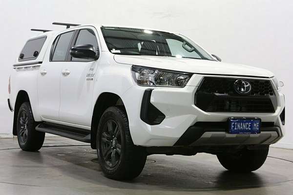 2025 Toyota Hilux SR GUN126R 4X4