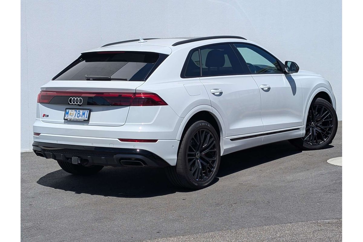 2024 Audi Q8 60 TFSI e S line F1