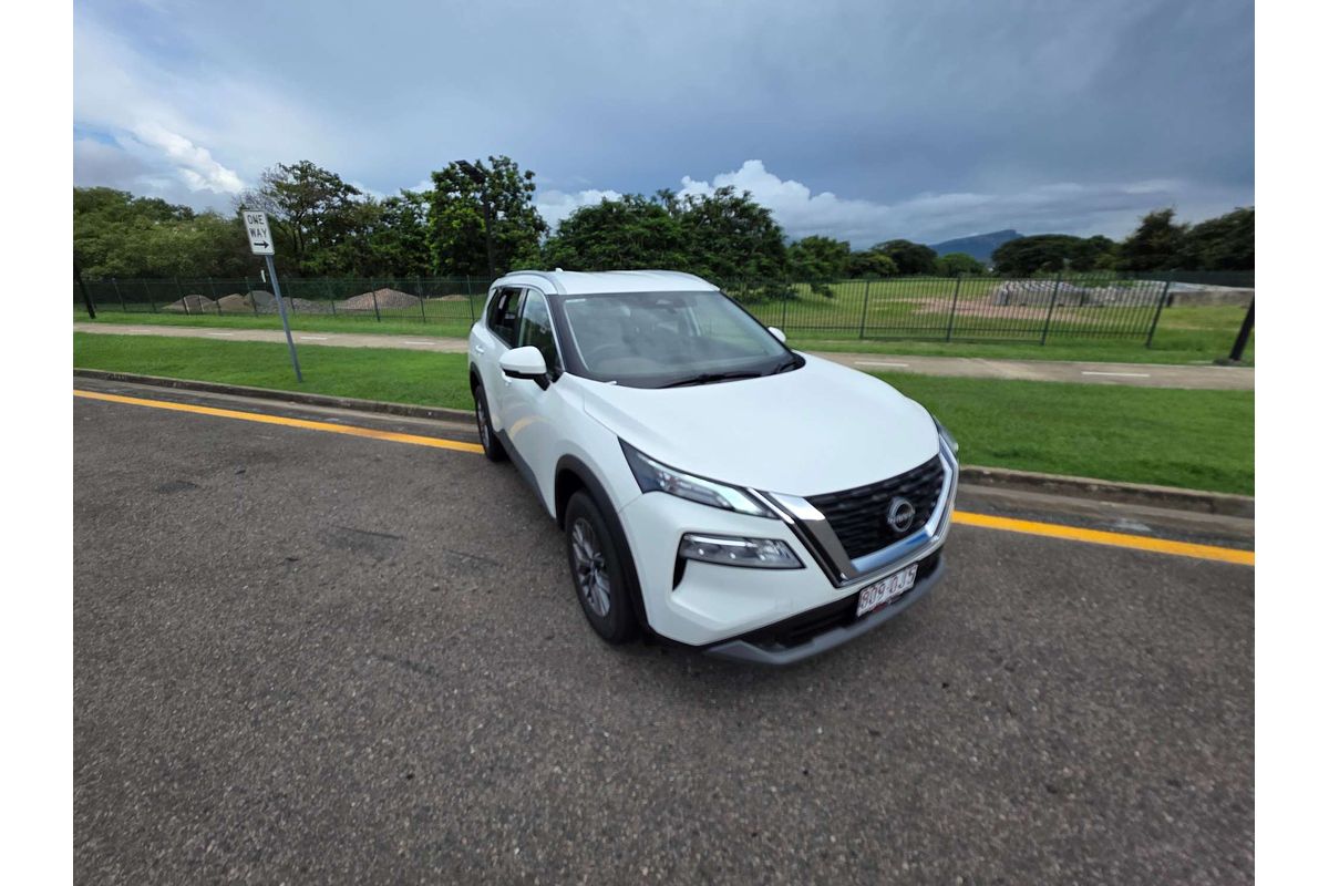 2025 Nissan X-TRAIL ST T33