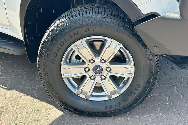 2022 Ford Ranger XLT 4X4 3.0L thumb-2