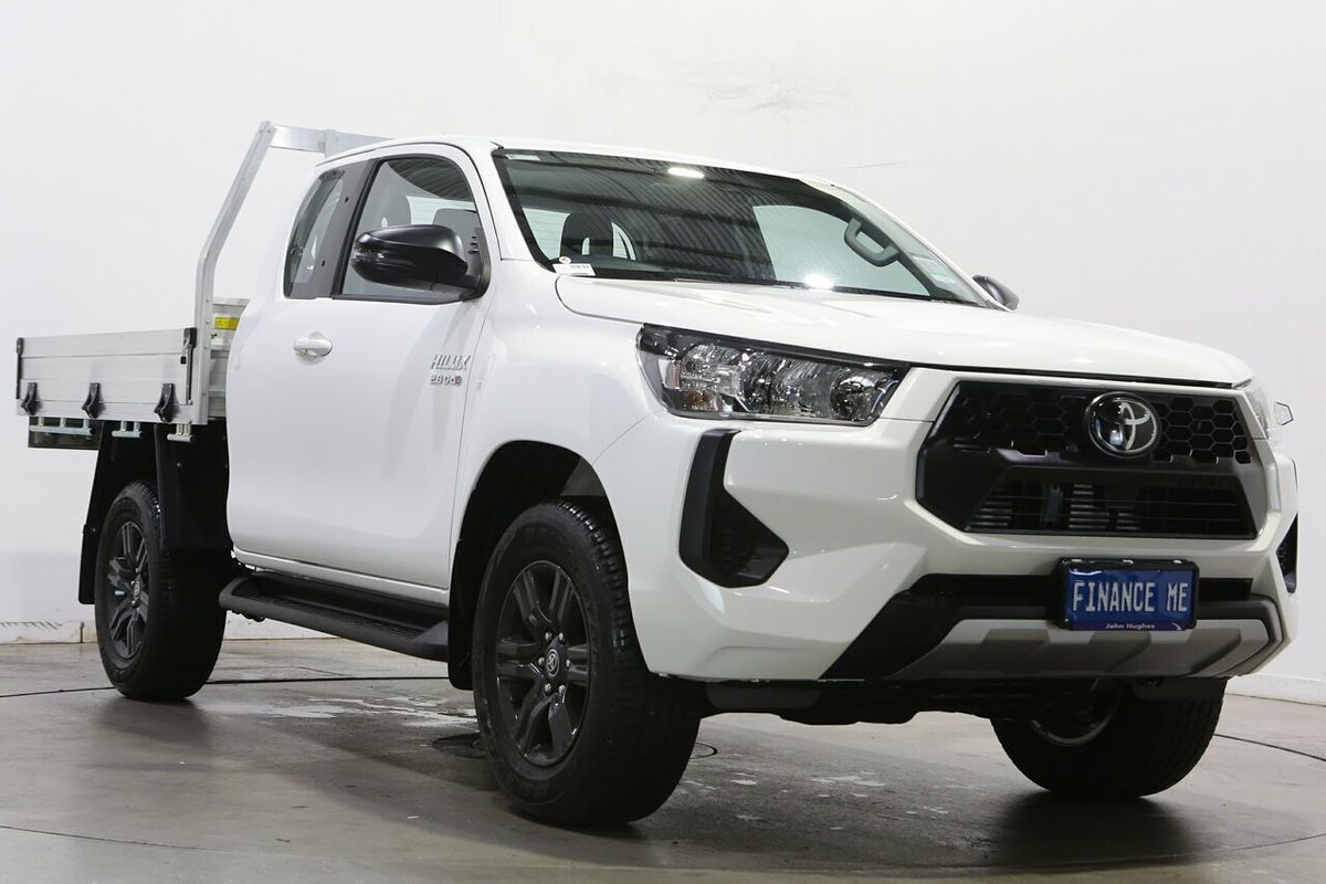 2025 Toyota Hilux SR GUN126R 4X4