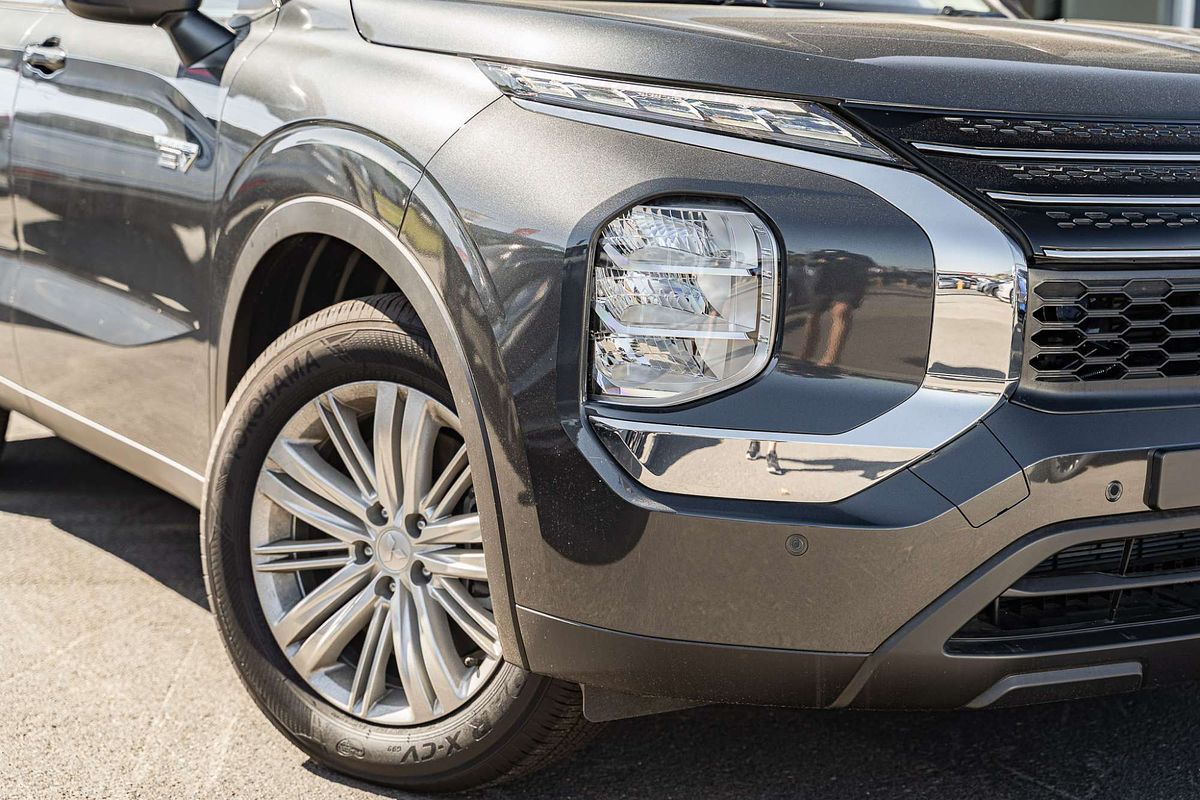 2024 Mitsubishi Outlander PHEV ES ZM