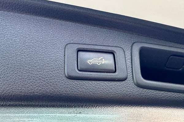 2013 Subaru Forester XT Premium S4 thumb-9