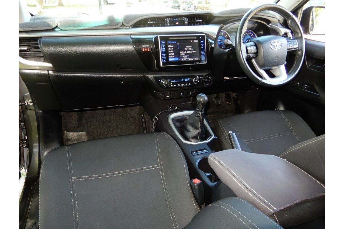 2017 Toyota Hilux SR5 GUN126R 4X4