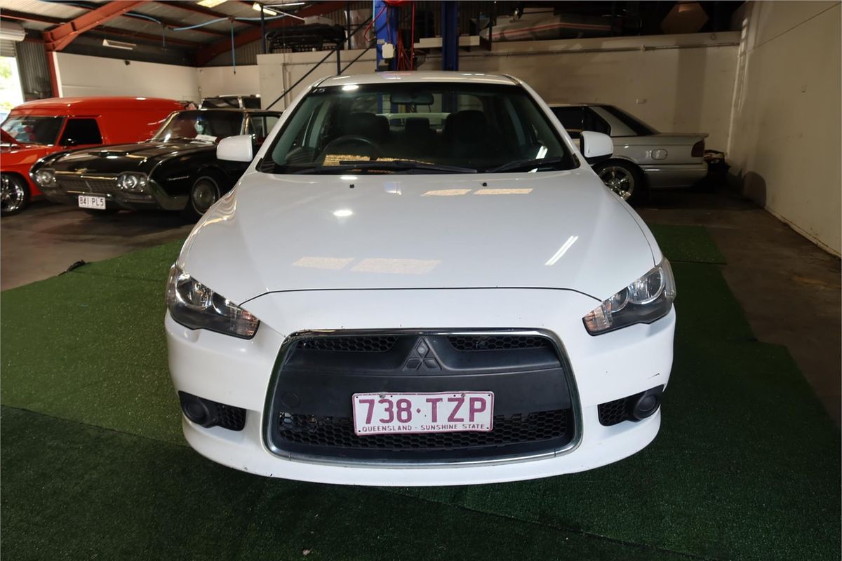 2014 Mitsubishi Lancer ES Sport CJ