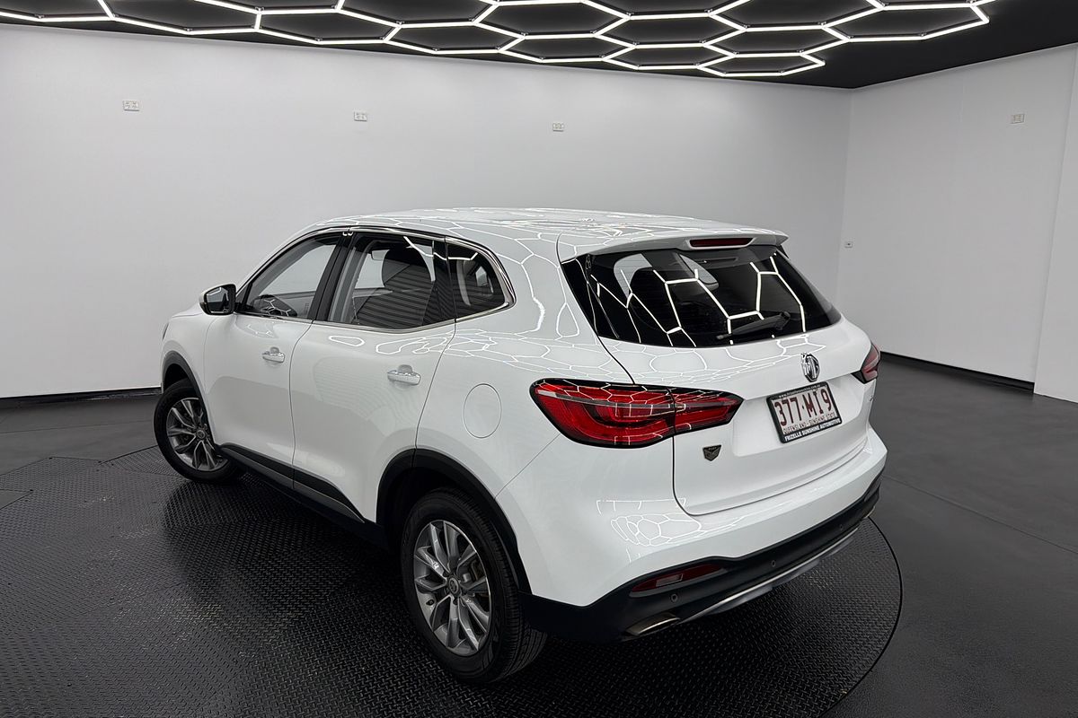 2022 MG HS Core SAS23