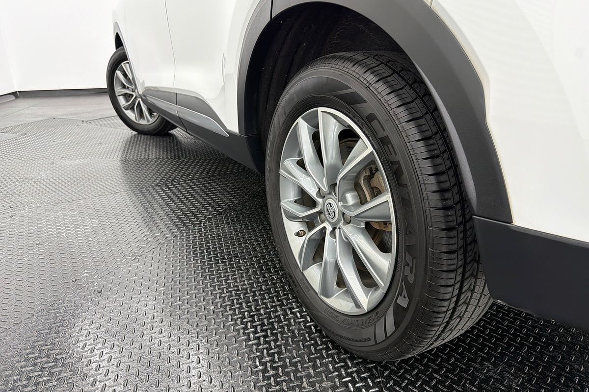 2022 MG HS Core SAS23