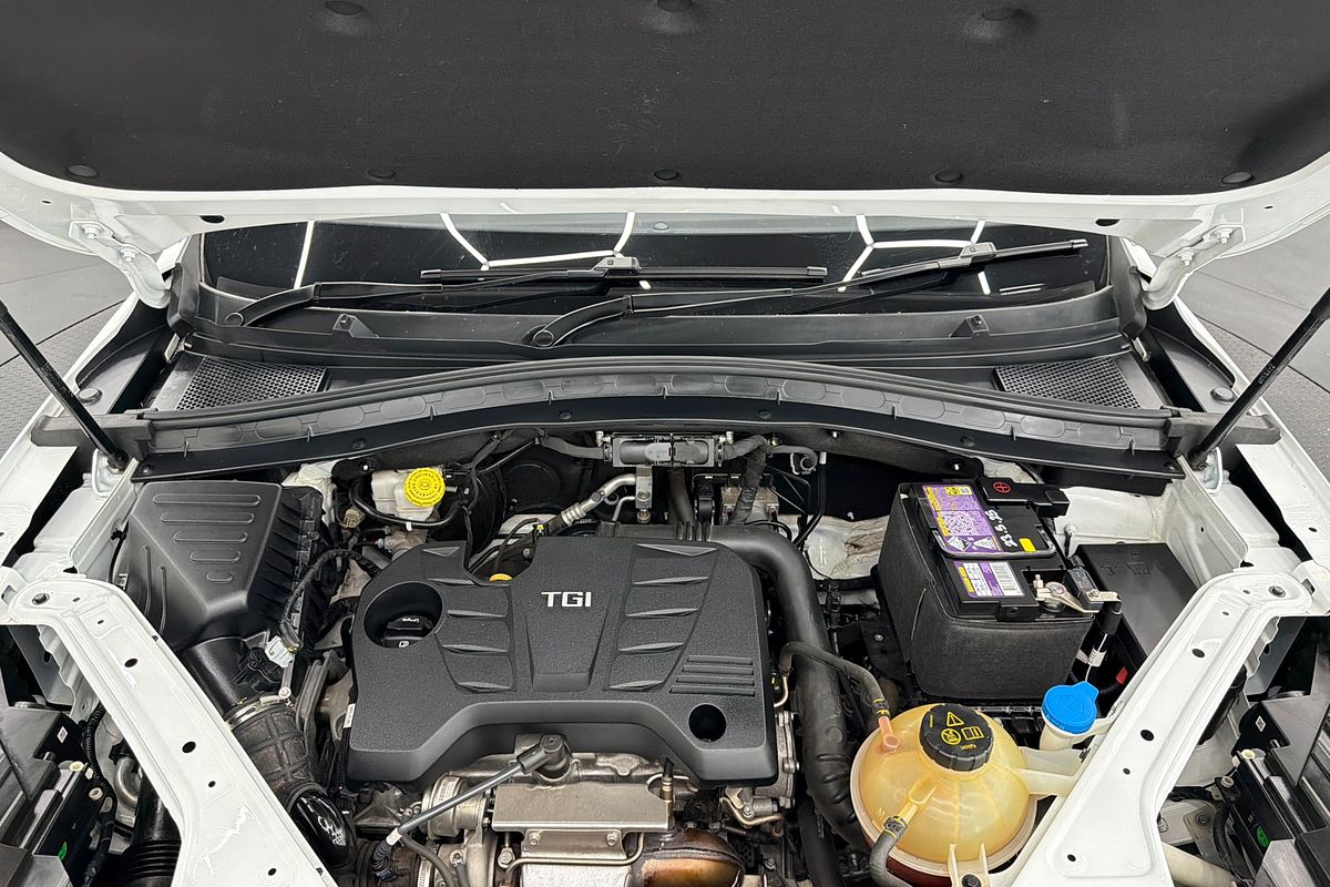 2022 MG HS Core SAS23