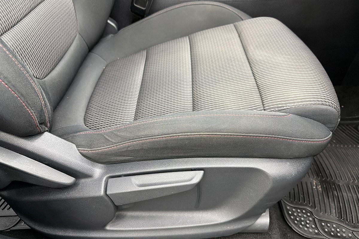 2022 MG HS Core SAS23