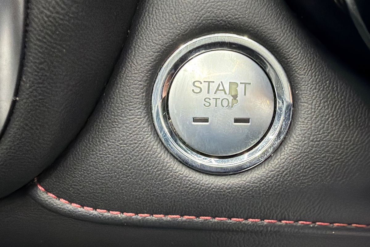 2022 MG HS Core SAS23