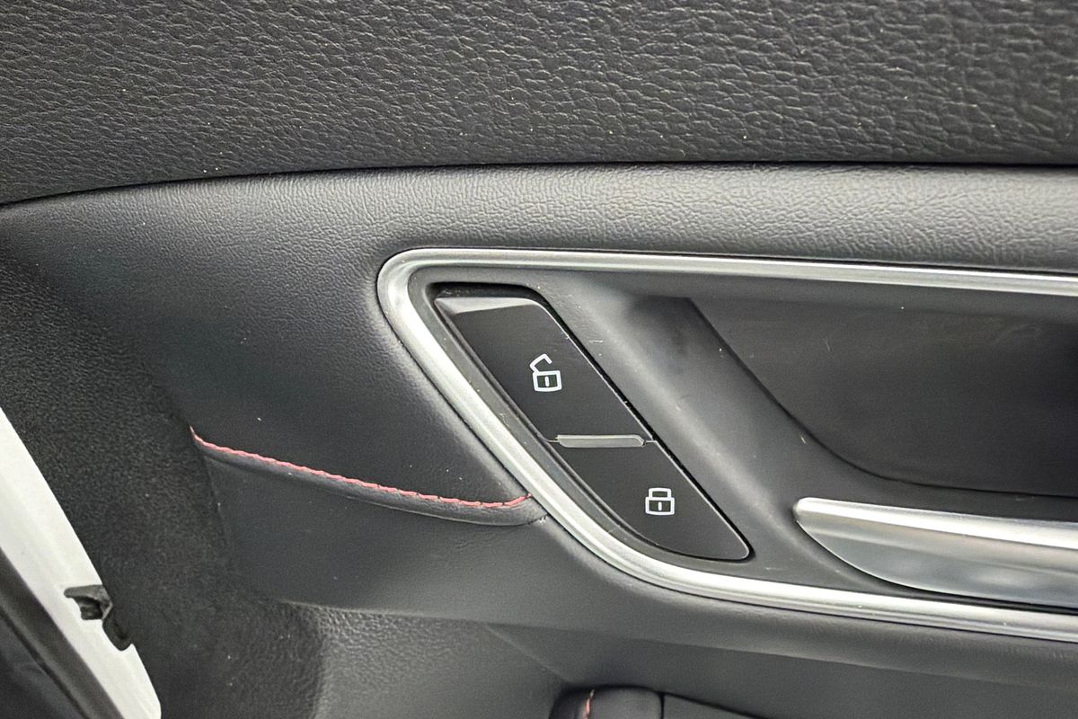 2022 MG HS Core SAS23