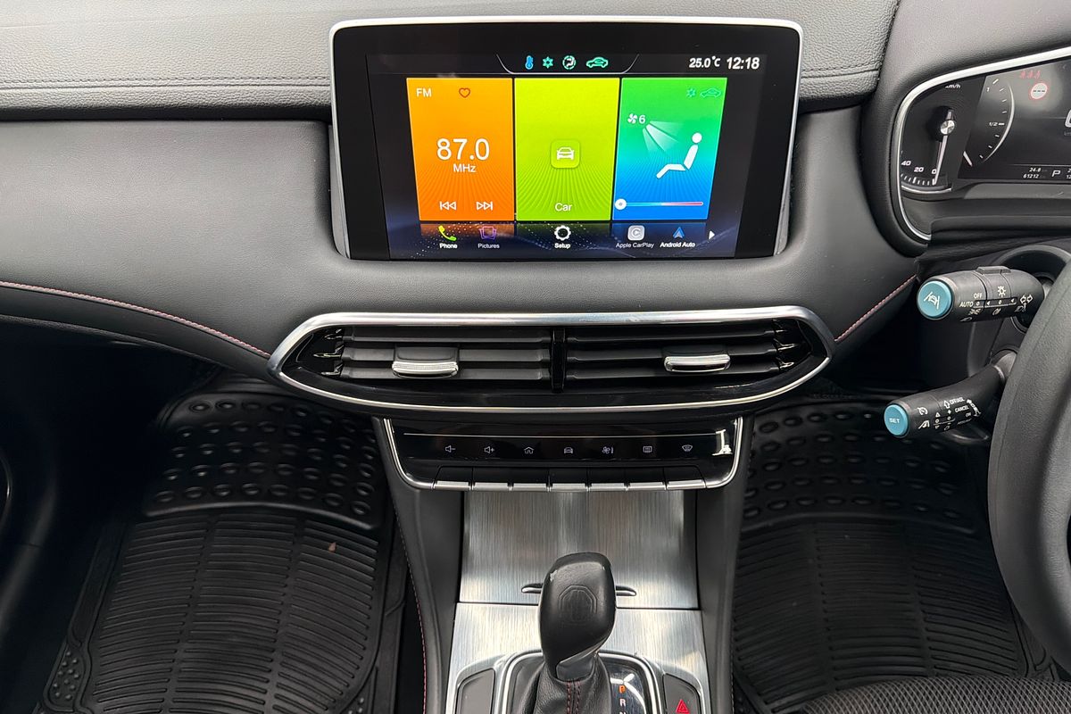 2022 MG HS Core SAS23