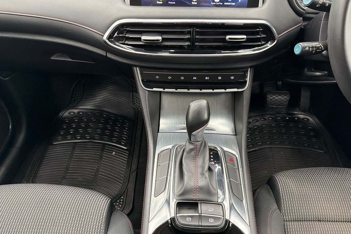 2022 MG HS Core SAS23