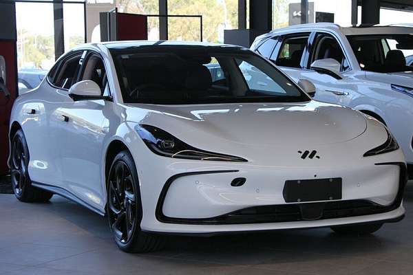 2025 MG IM5 Platinum P12L