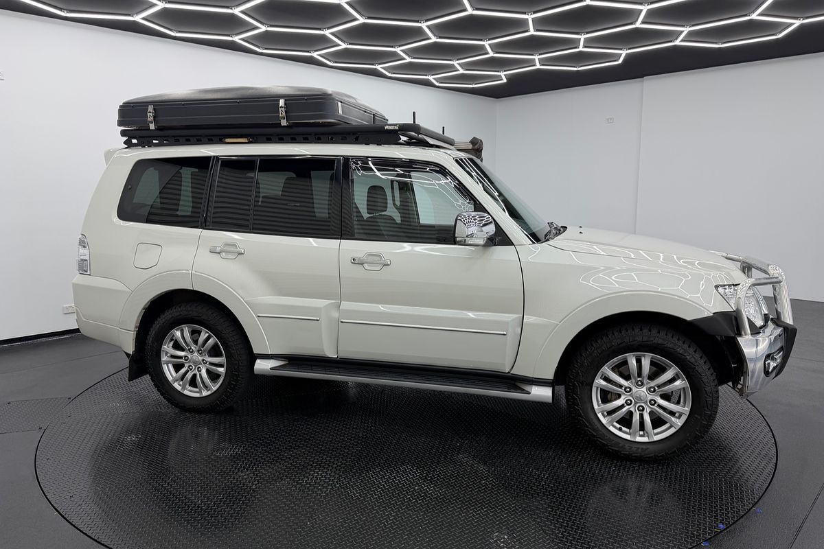 2020 Mitsubishi Pajero Exceed NX