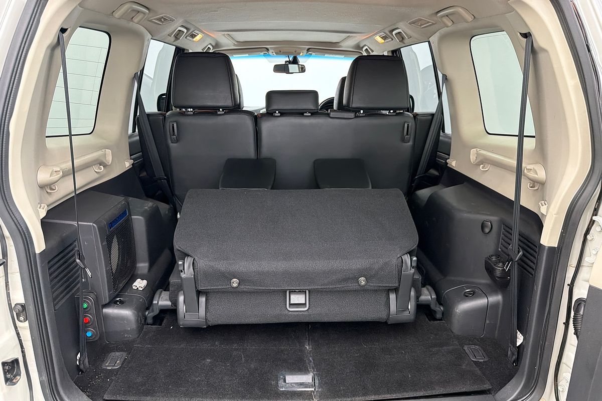 2020 Mitsubishi Pajero Exceed NX