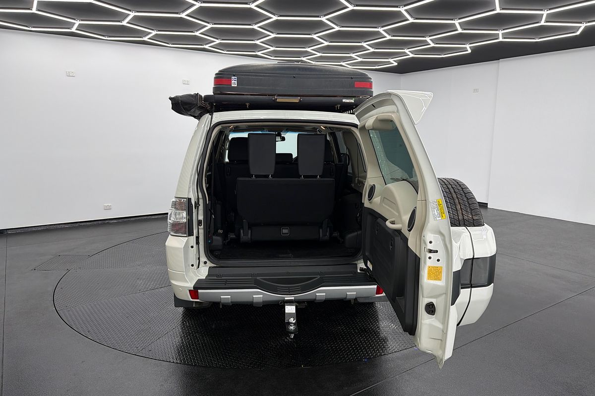 2020 Mitsubishi Pajero Exceed NX