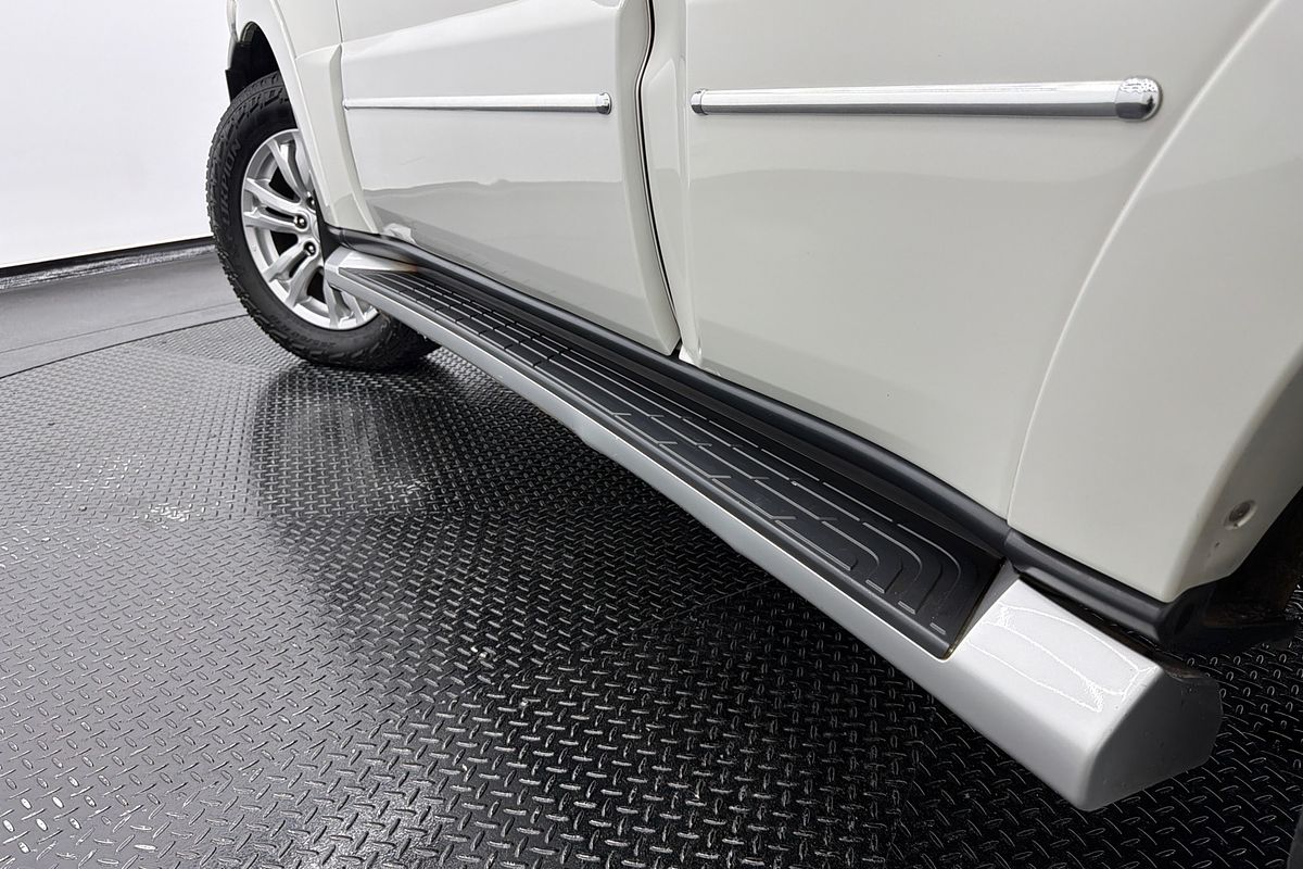 2020 Mitsubishi Pajero Exceed NX