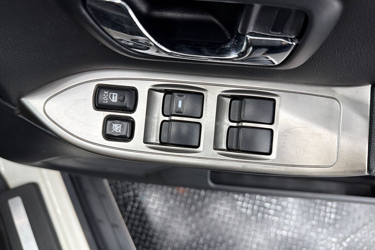 2020 Mitsubishi Pajero Exceed NX