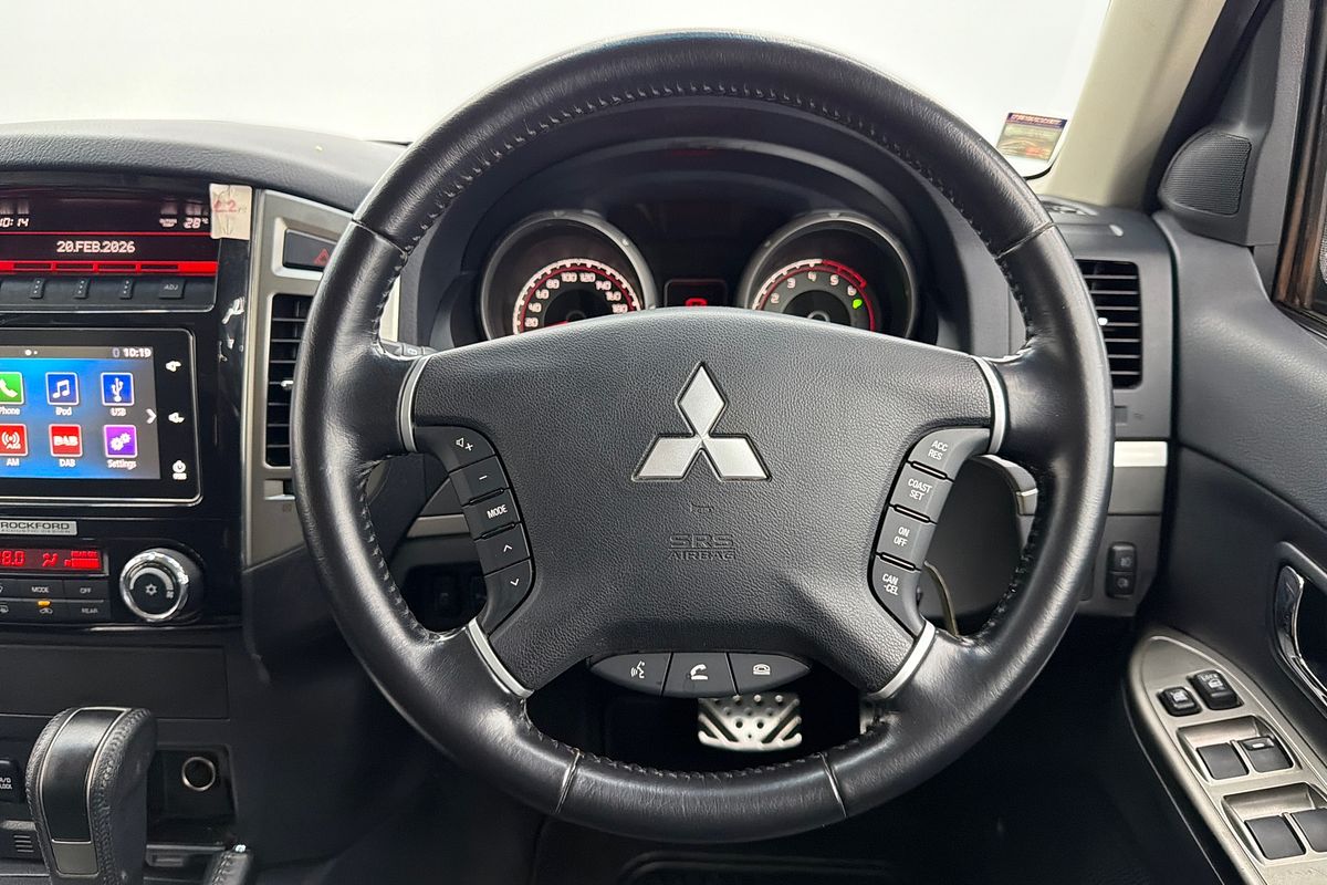 2020 Mitsubishi Pajero Exceed NX