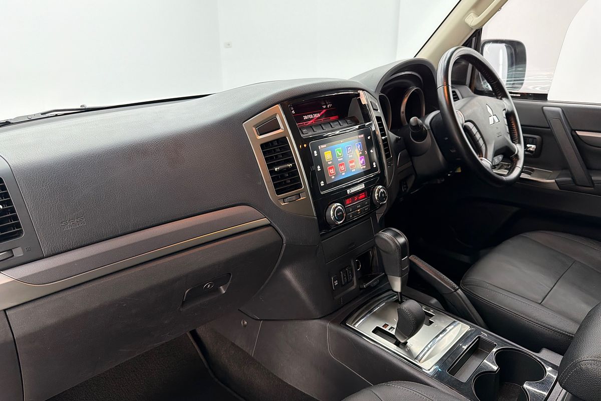 2020 Mitsubishi Pajero Exceed NX