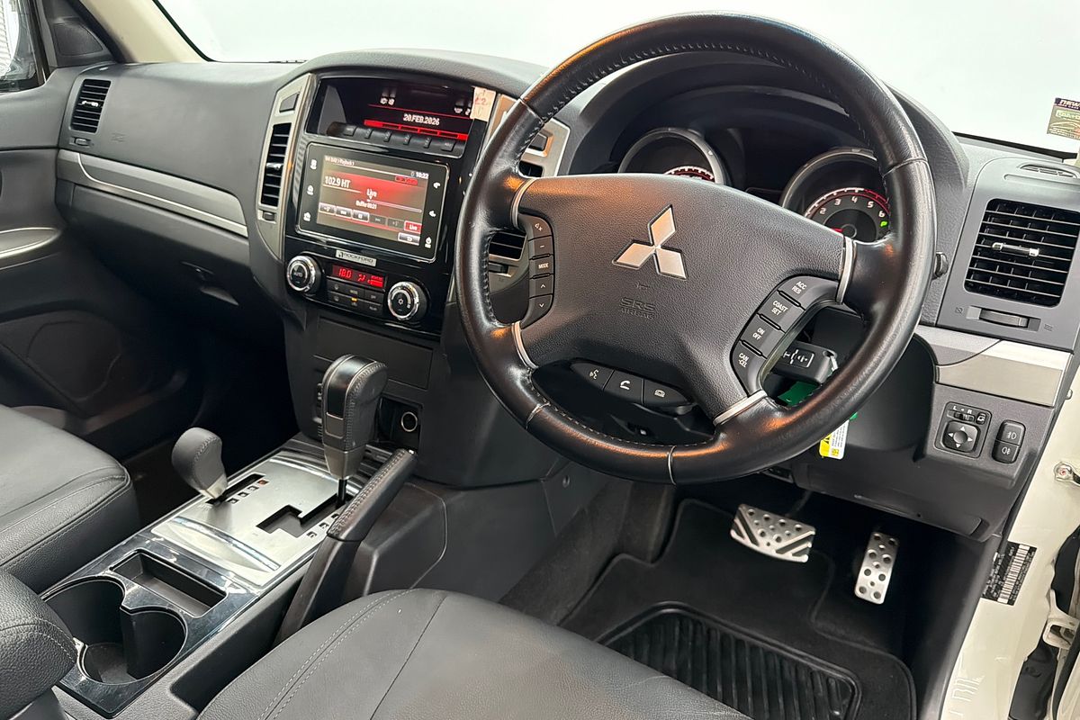 2020 Mitsubishi Pajero Exceed NX