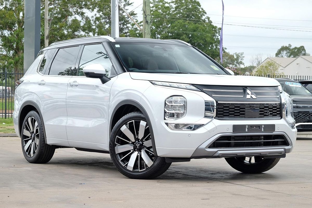 2025 Mitsubishi Outlander Exceed Tourer ZM