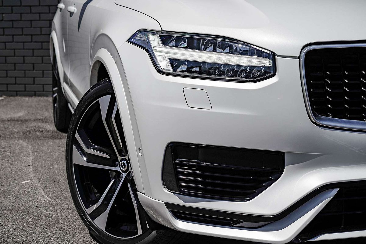 2019 Volvo XC90 T8 R-Design