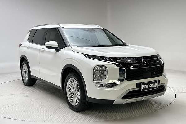 2024 Mitsubishi Outlander LS ZM thumb-0