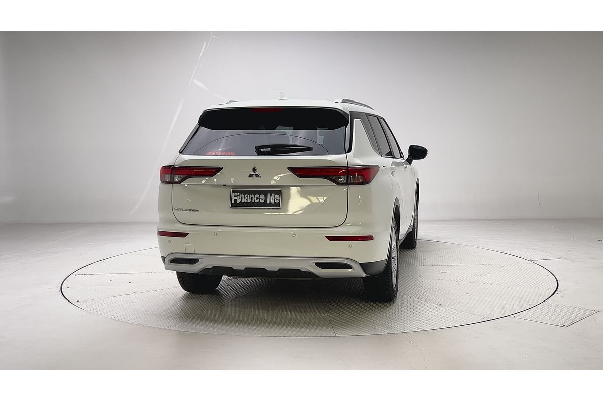 2024 Mitsubishi Outlander LS ZM