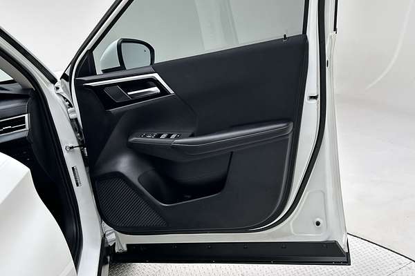 2024 Mitsubishi Outlander LS ZM thumb-18